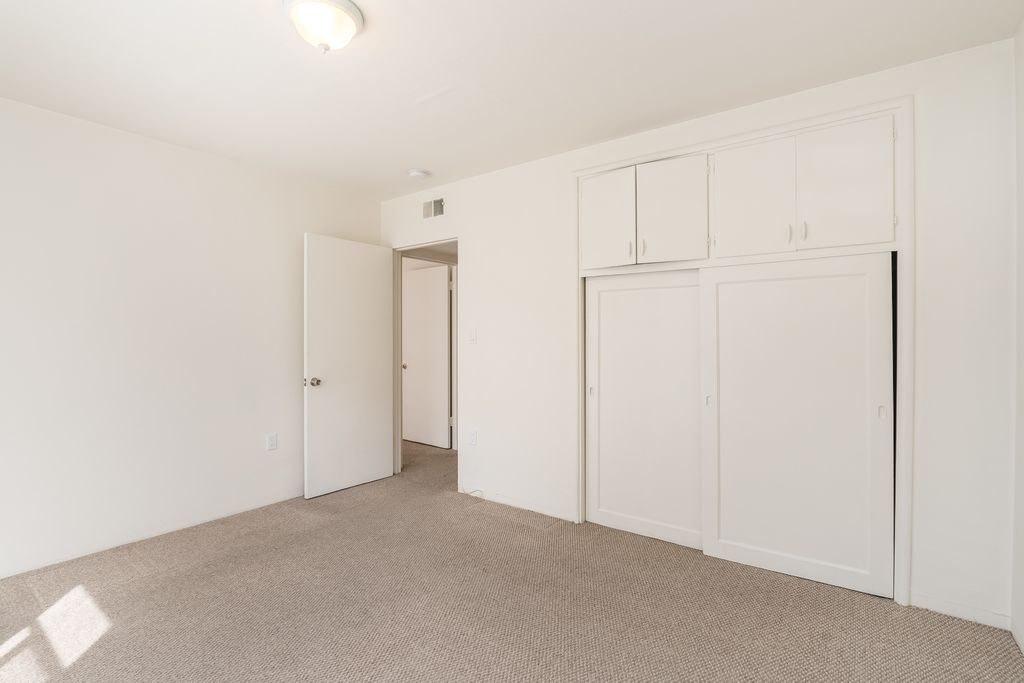 3009 Park Blvd #2