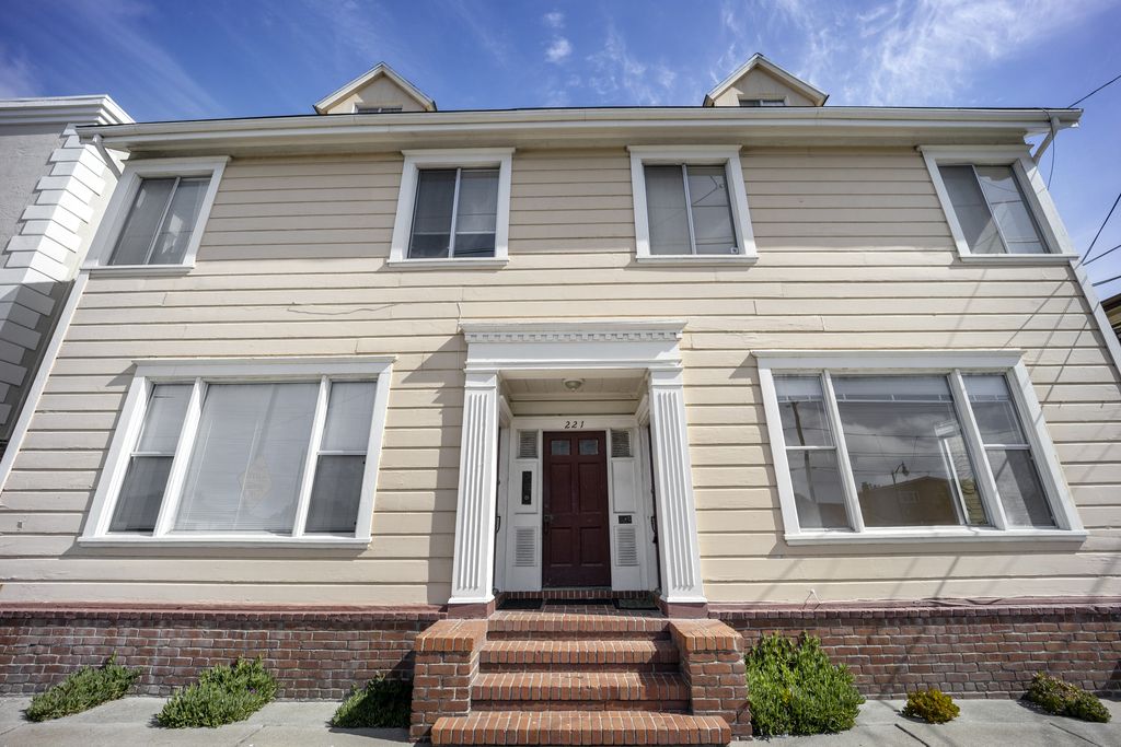 221 Pacific Ave #2 