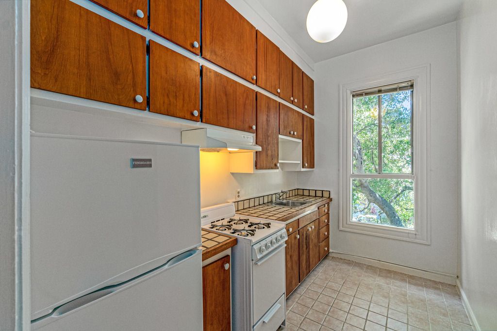2001 Alameda Ave #4