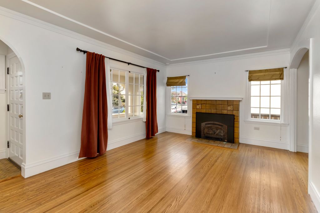 1618 Saint Charles Street 