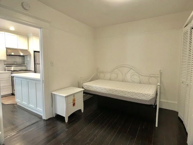 903 San Antonio