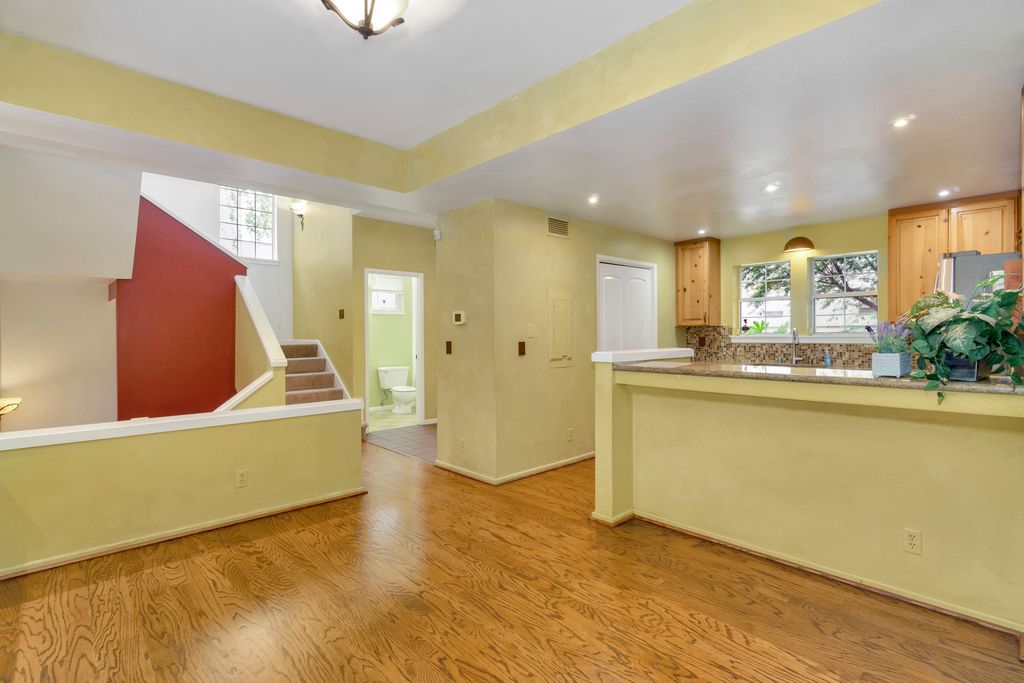 4614 Redwood Road