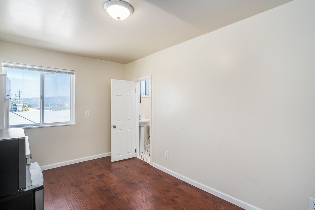 1715 Park St. #8