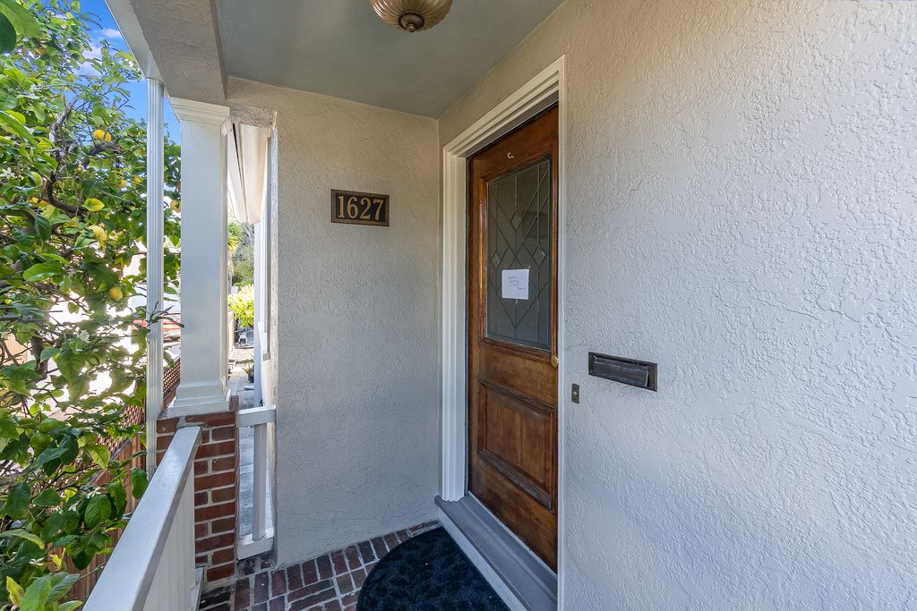 1627 Alameda Ave 