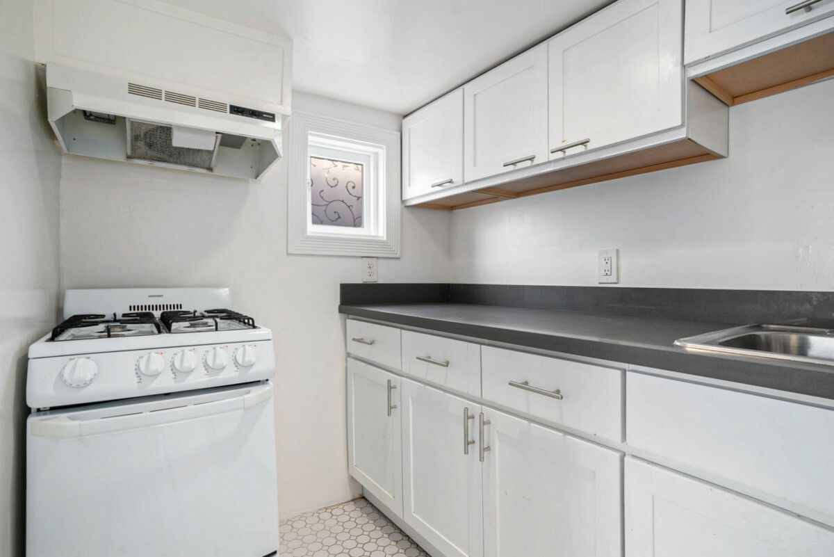 1535 Benton St. #C