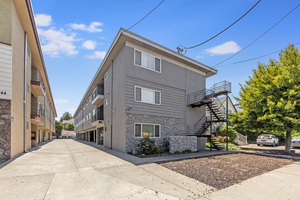 2136 Lincoln Ave #H