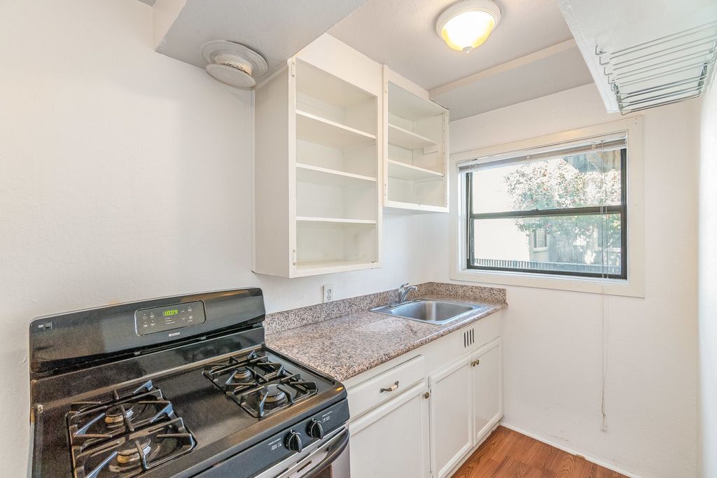 739 Santa Clara Ave #C