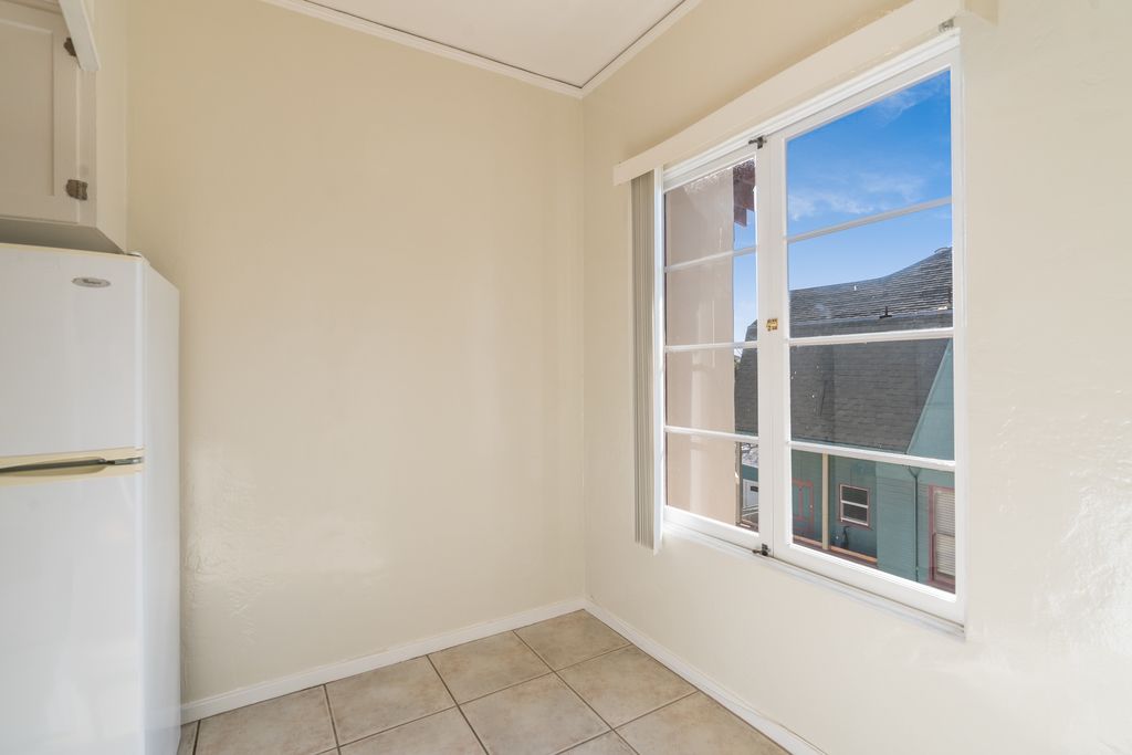 922 Chestnut Street #1