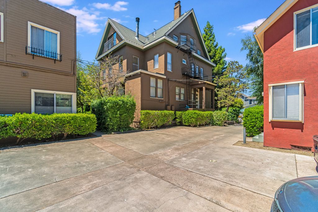 2001 Alameda Ave #5