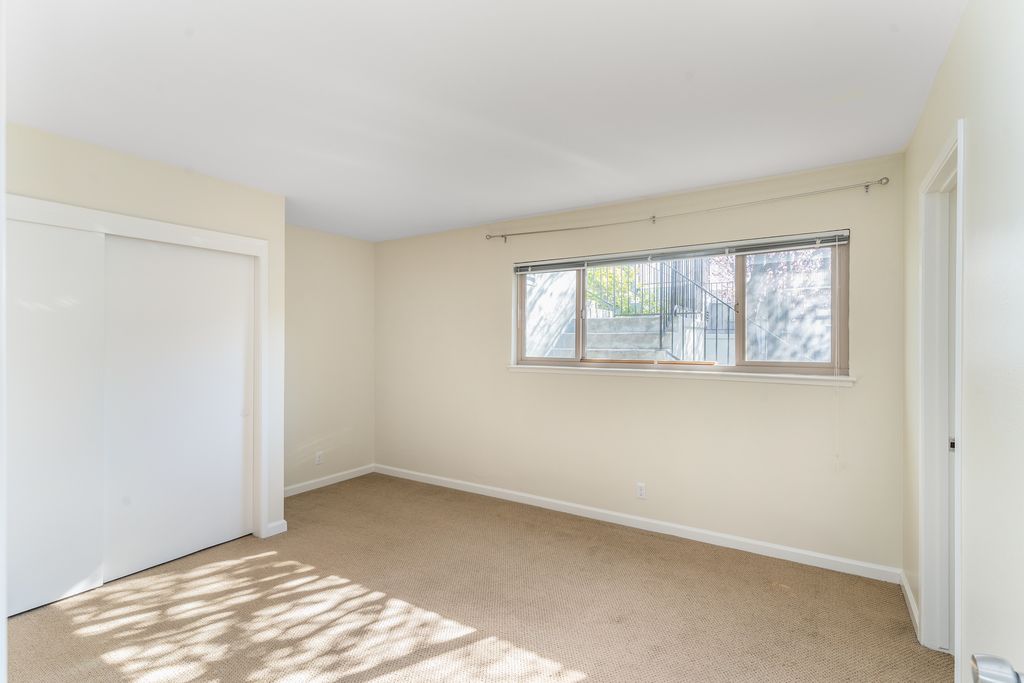 1576 Buena Vista Ave #C