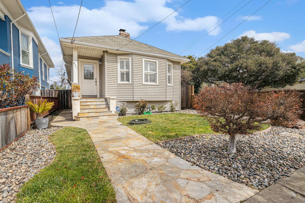 831 Santa Clara Ave 