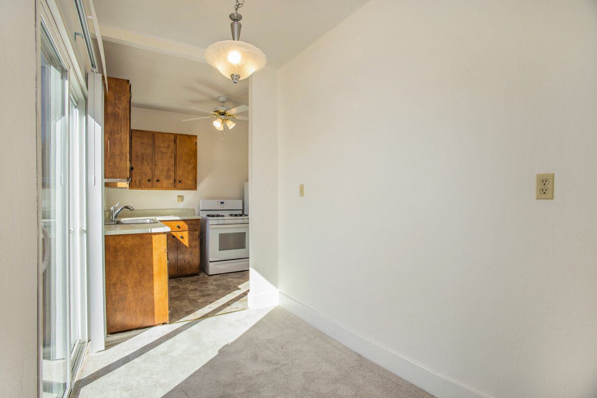 2316 San Antonio Ave - Upper