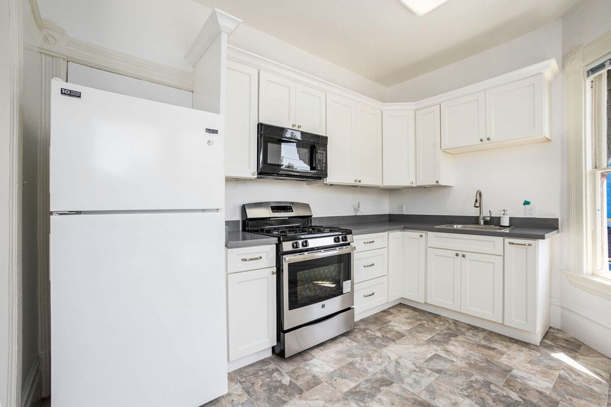 1813 Clinton Ave #B