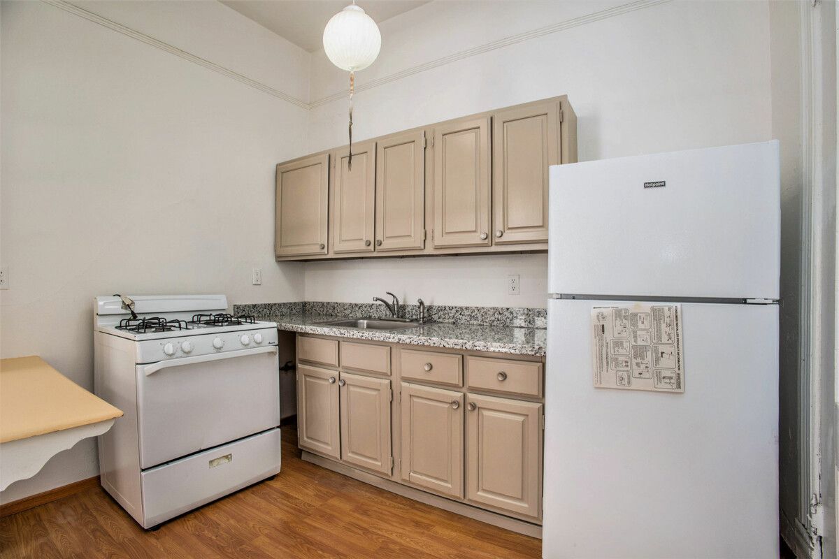 1231 Park Ave #C