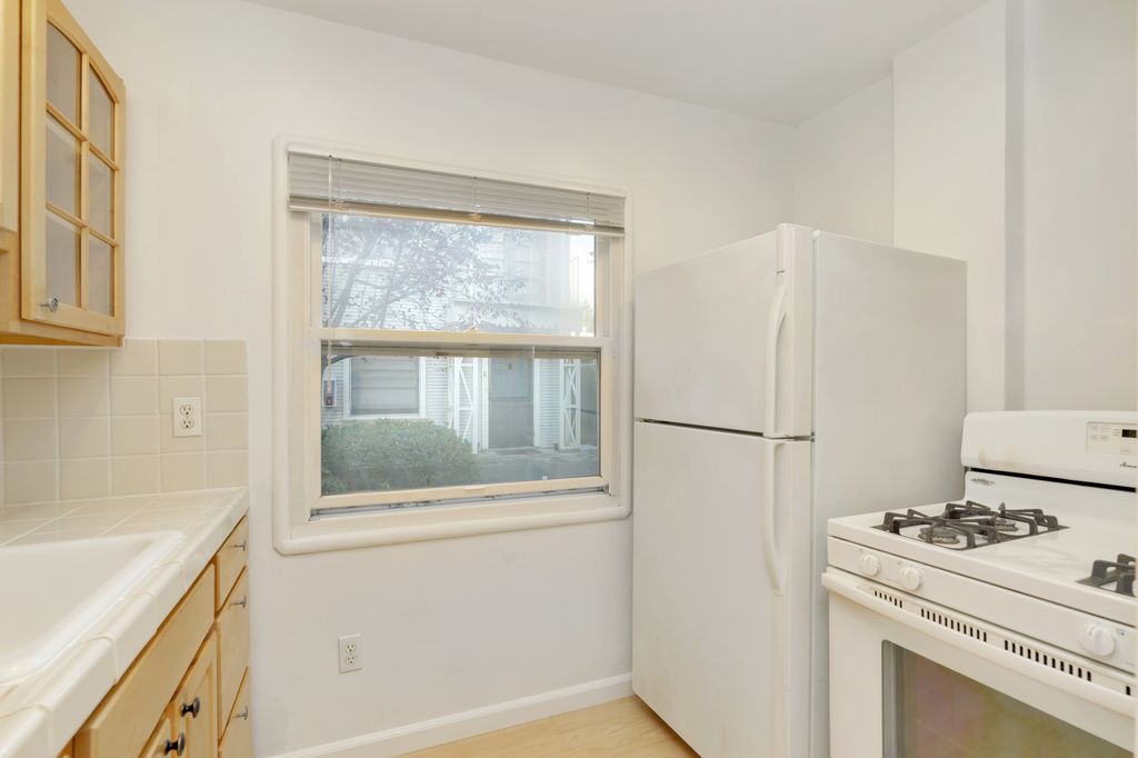 2149 Santa Clara Ave  #H