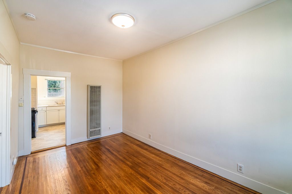 2811 Encinal Ave #C