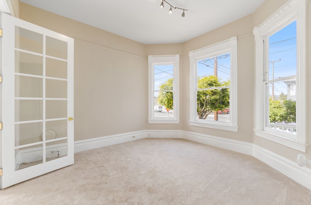 1718 Lincoln Ave - Lower unit 