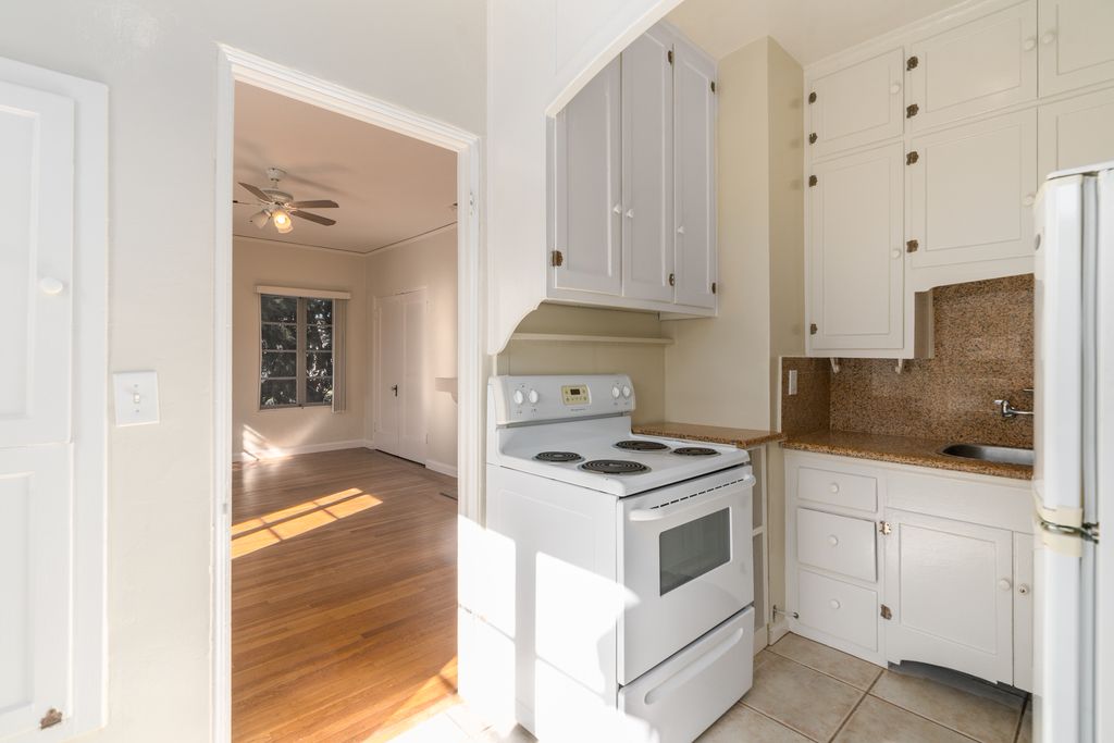 922 Chestnut Street #1