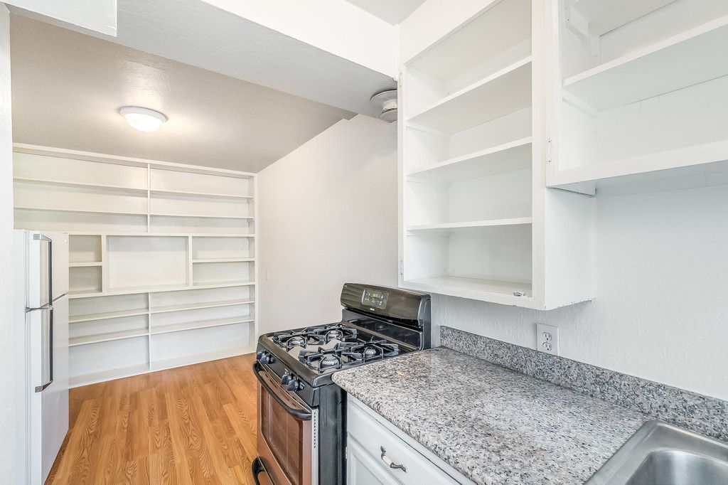 739 Santa Clara Ave #C