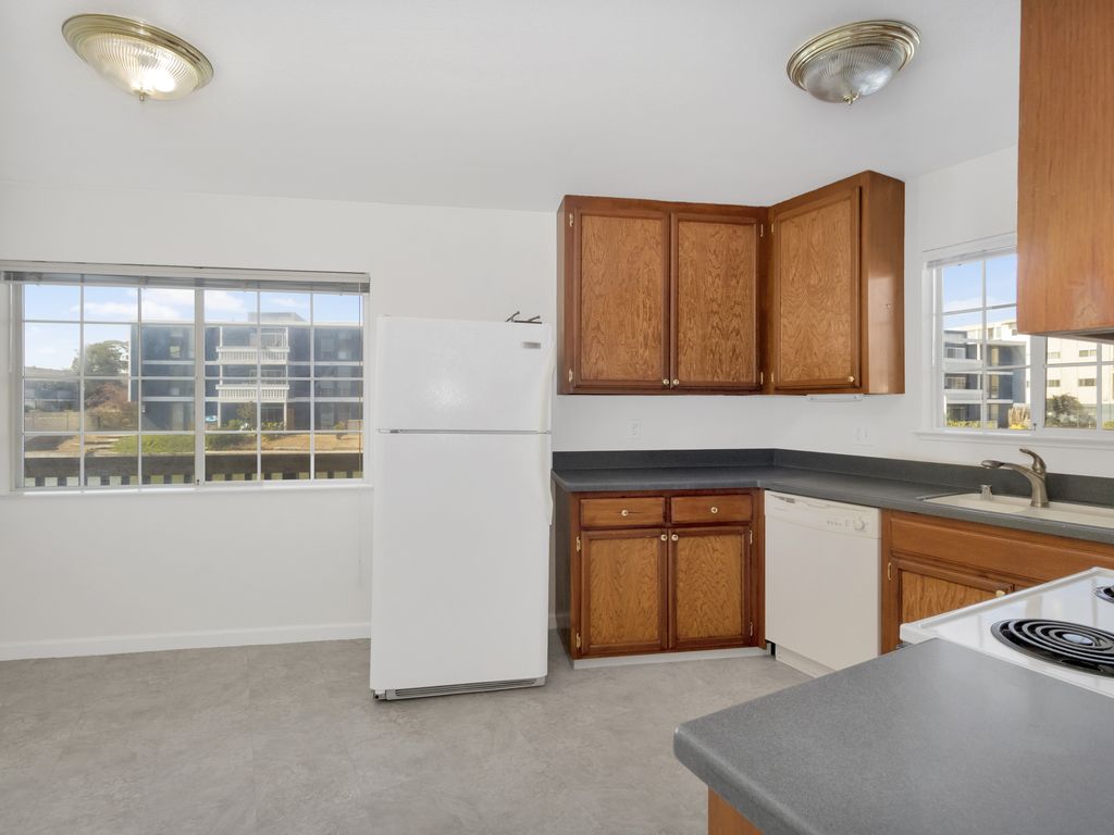 863 Walnut St. #D