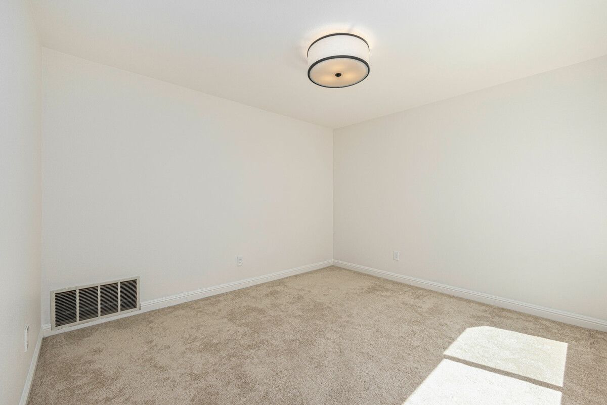 139 Weymouth Ct