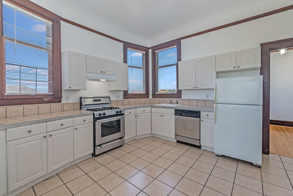 739 Santa Clara Ave #H