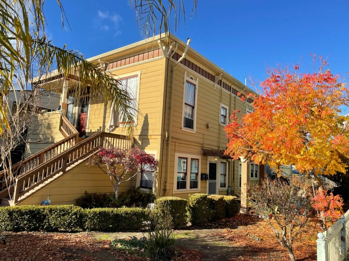 933 Santa Clara Ave #C