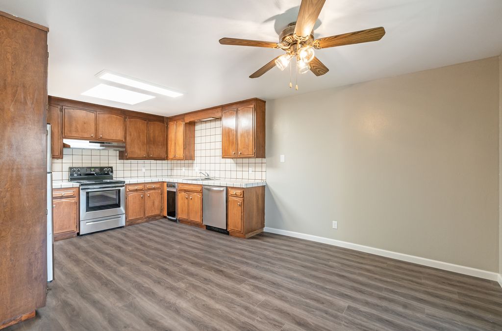 1304 Versailles Ave #B