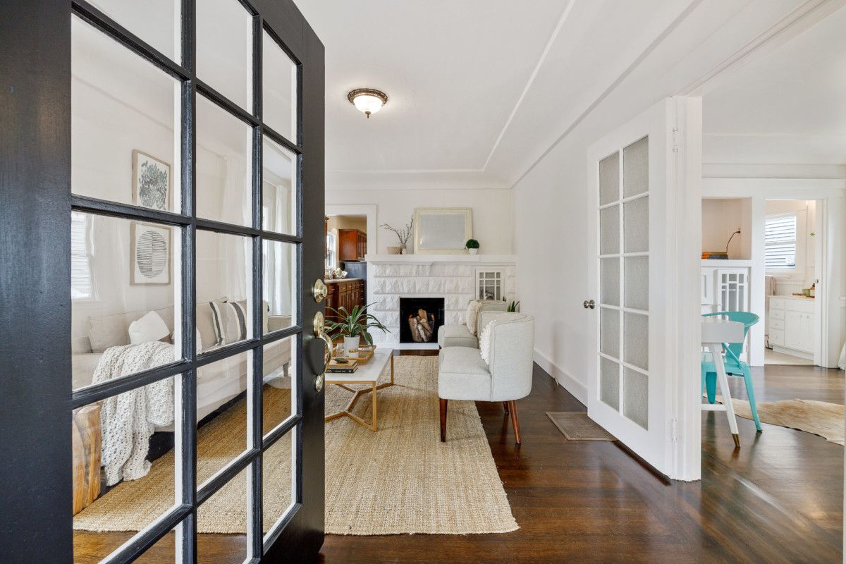 1524 Broadway