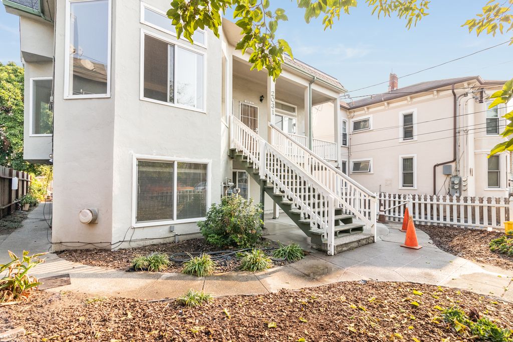 2031 Pacific Ave #C