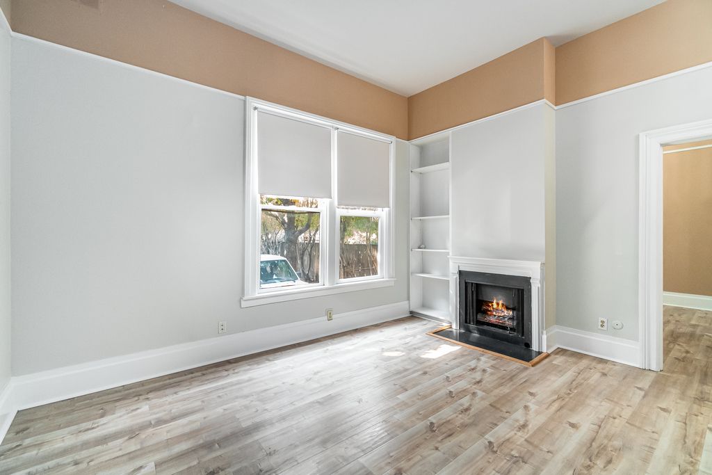 2216 Encinal Ave #C