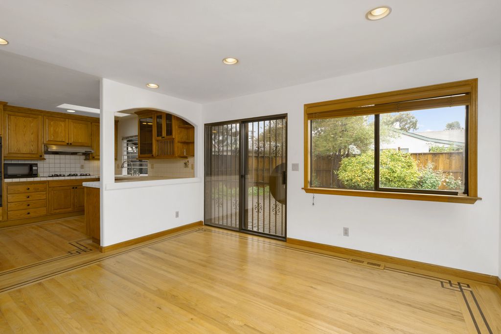 3462 Figueroa Drive 
