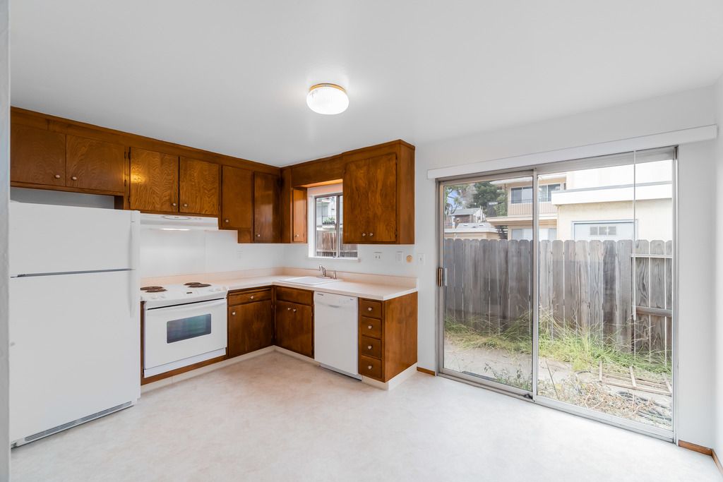 2237 Clinton Ave #B