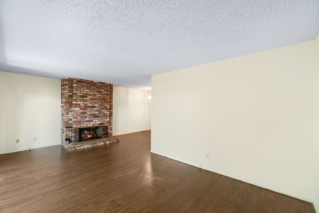 2701 Bayview Dr