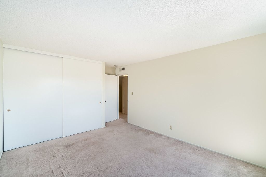 2701 Bayview Dr