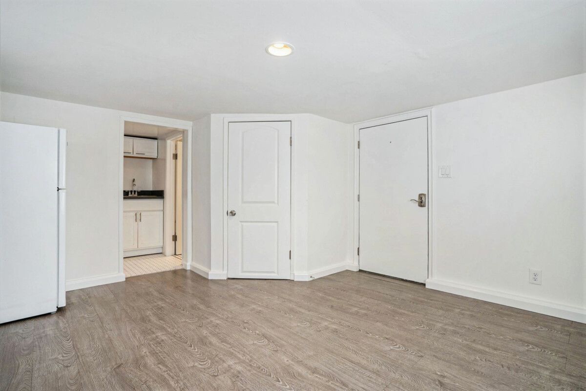 1535 Benton St. #C