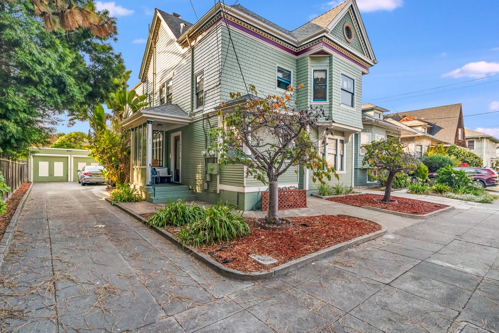 1015 Walnut Street #A