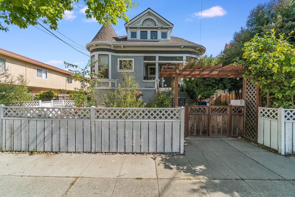 2163 Alameda Ave #B