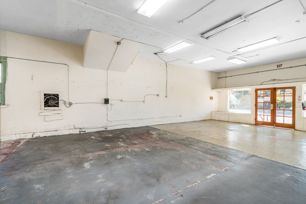 2717 Encinal Ave 