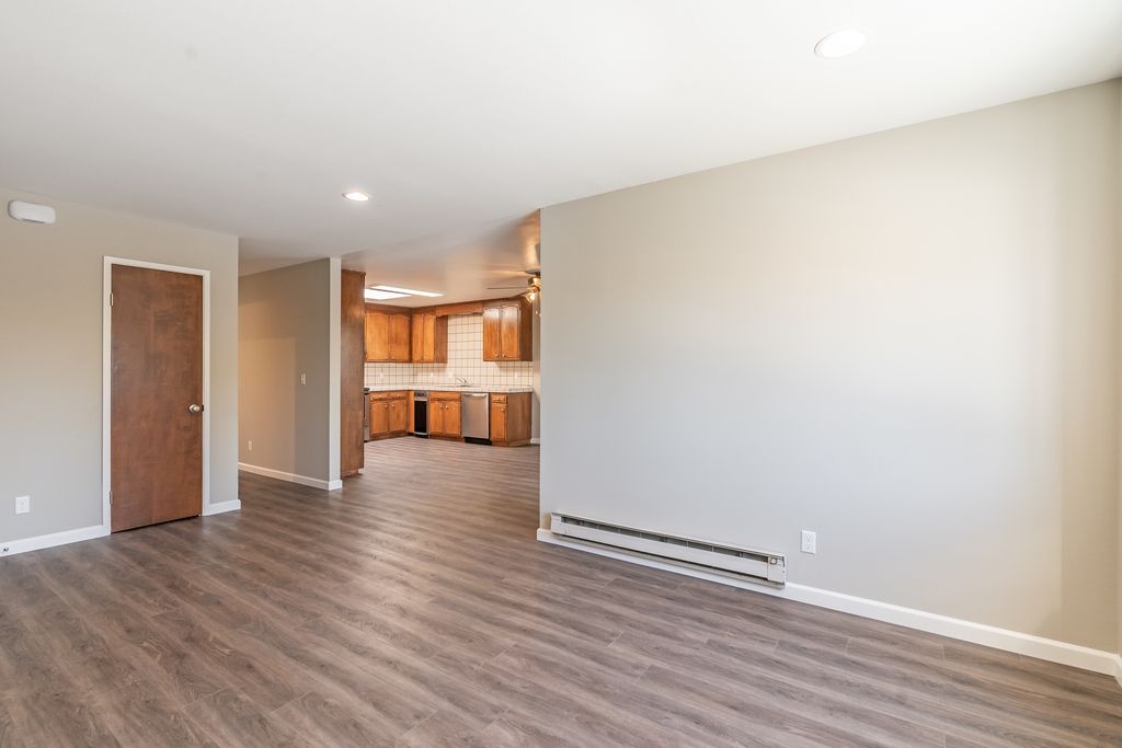 1304 Versailles Ave #B