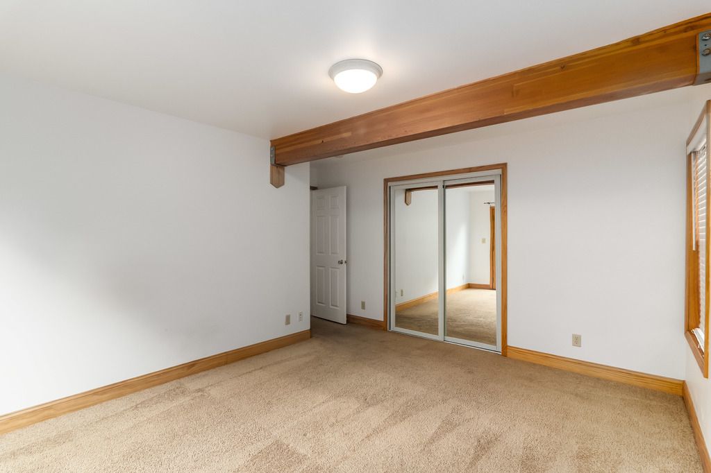 2037 Clinton Ave #B