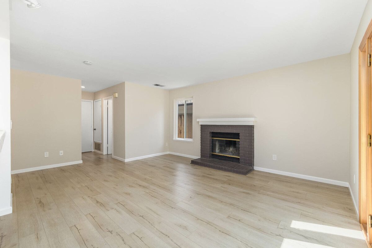 8 Vista Road 