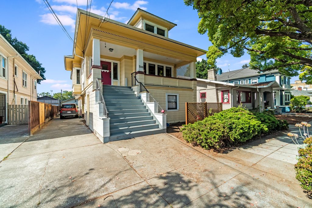 748 Santa Clara Ave #A