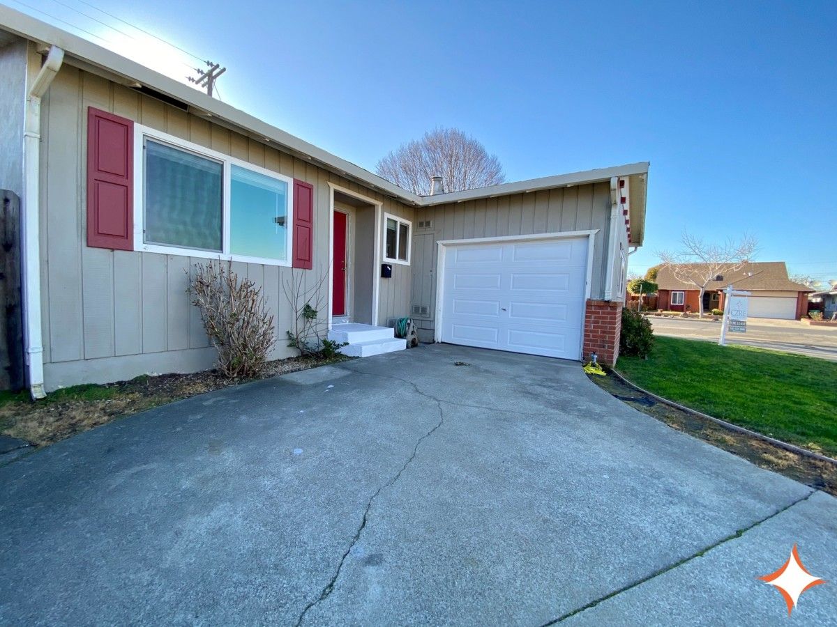 100 Dahlia Drive