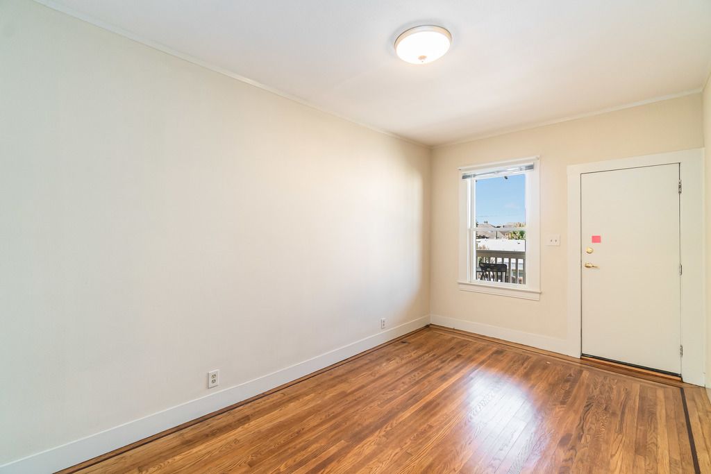 2811 Encinal Ave #C