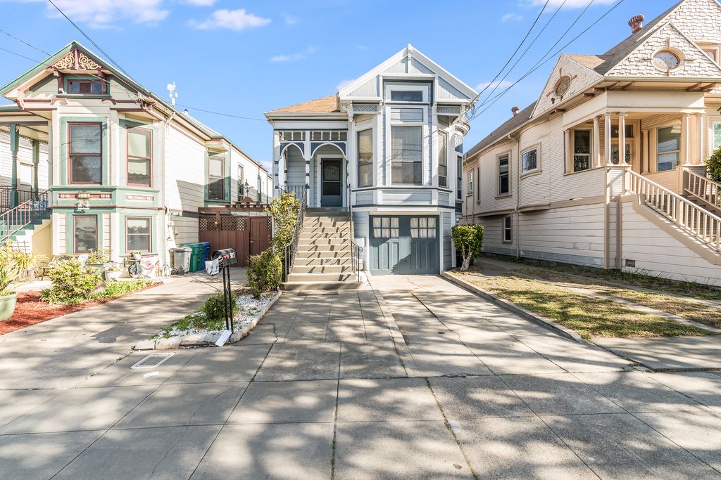 925 Taylor Avenue