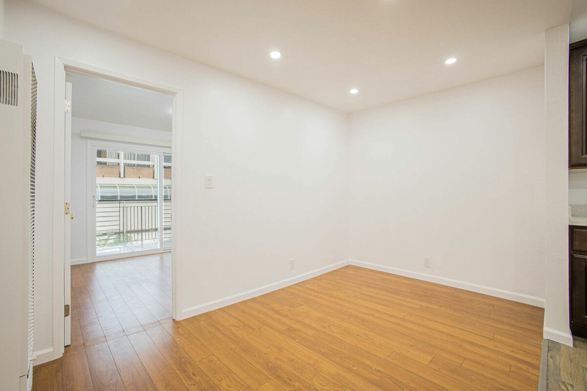 137 Montecito Ave #203 