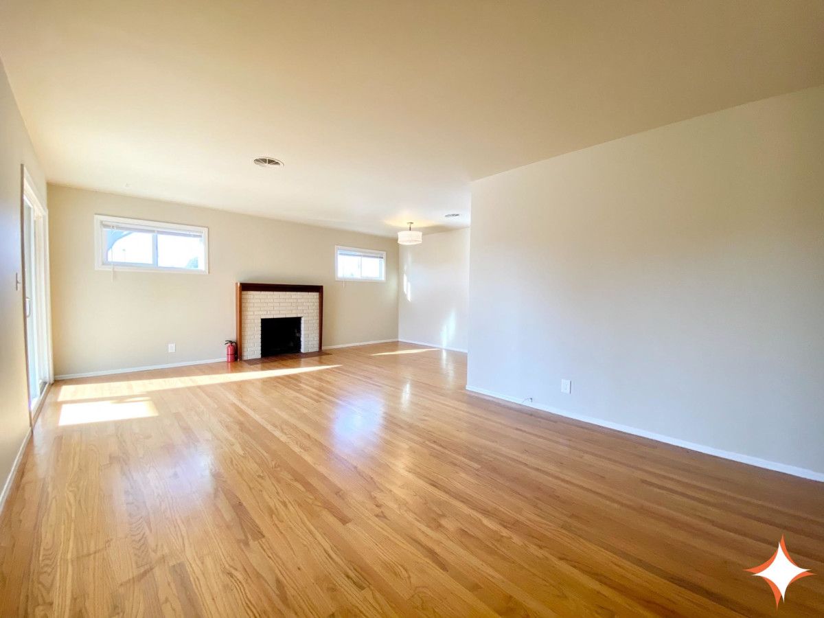 100 Dahila Drive
