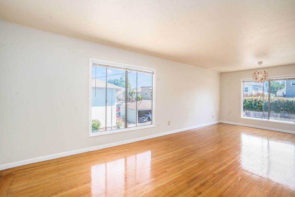 1570 Buena Vista #4