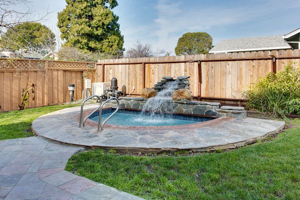 1175 Lovelock Way